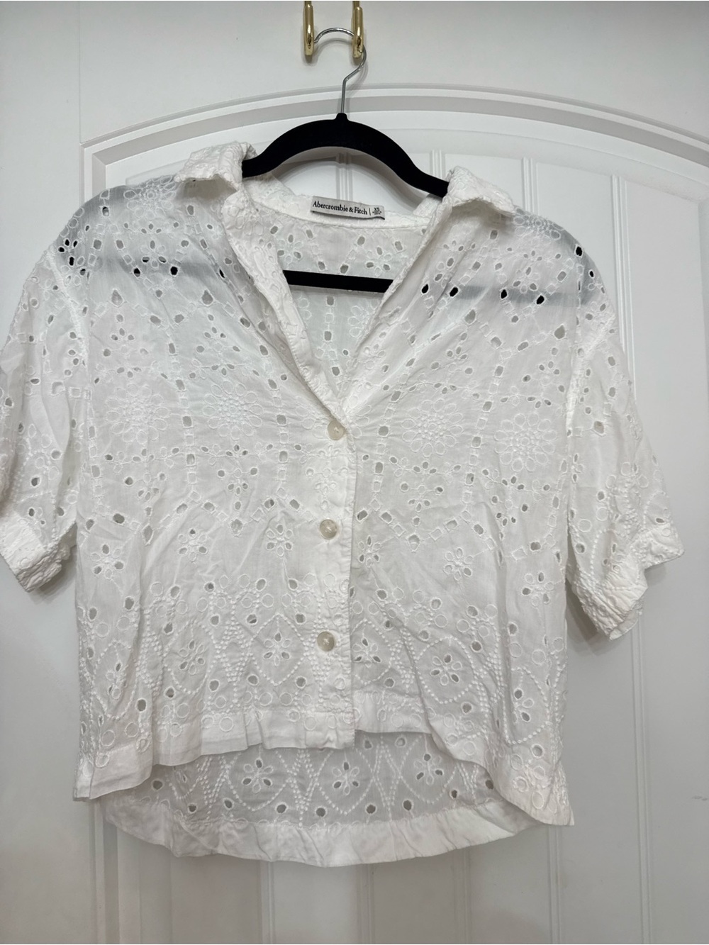 Abercrombie & Fitch White Eyelet Button-Down Blouse